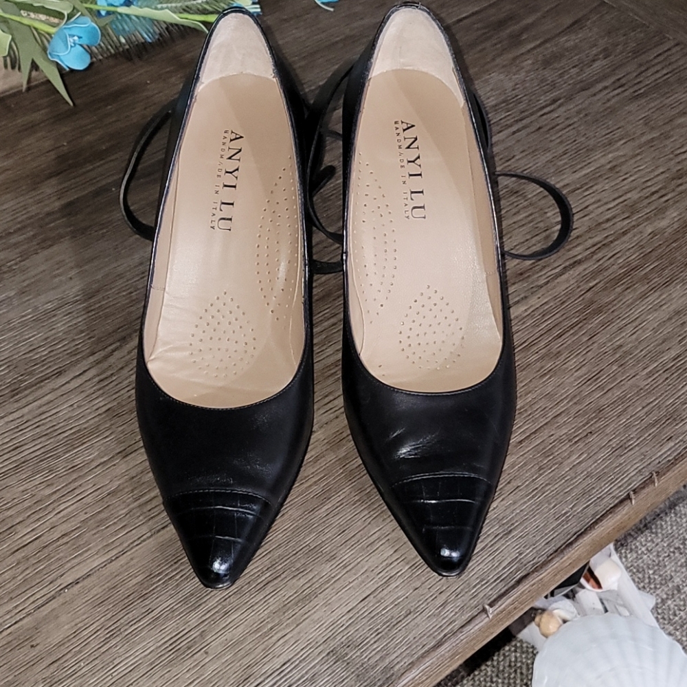 Shoes - Picture 2 of 8